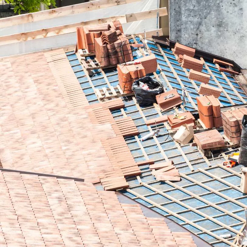 rénovation de toiture en tuiles à Thouars (79100)