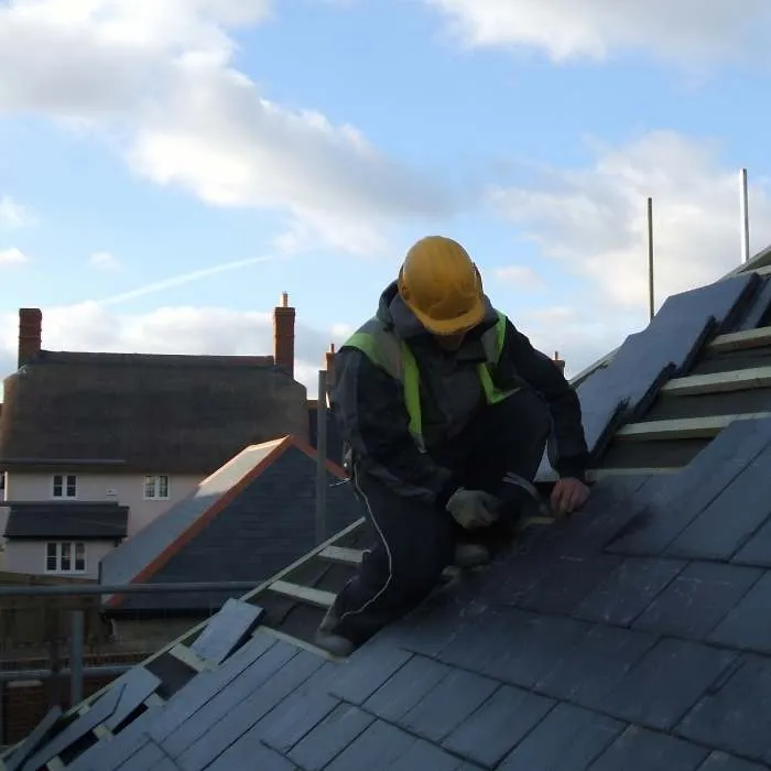Couvreur à Neuville de Poitou