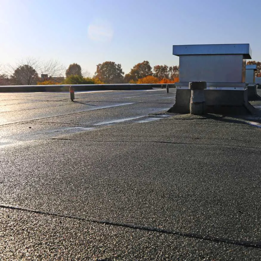 Travaux d’étanchéité sur toit plat et toiture en pente