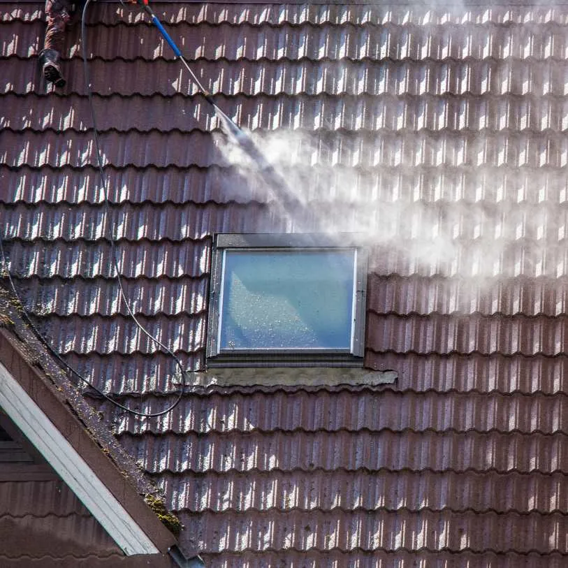 nettoyage de votre toiture à Neuville de Poitou